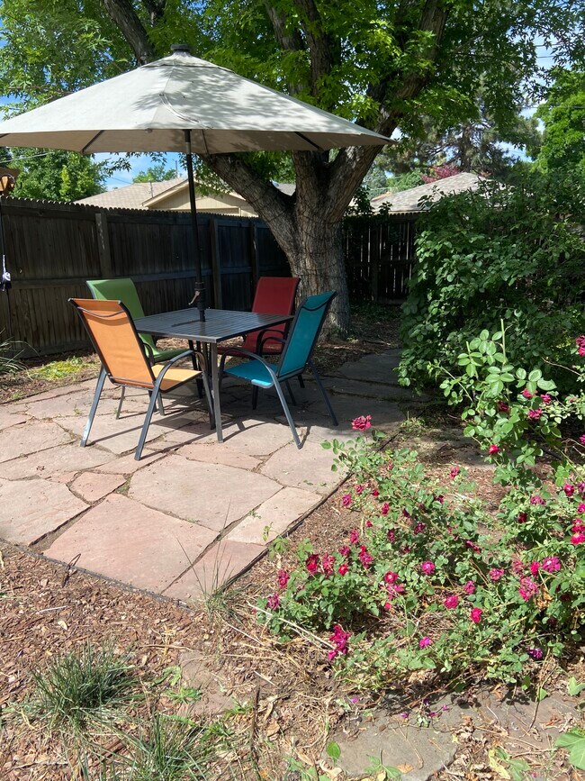 Photo - 1573 Glencoe St House