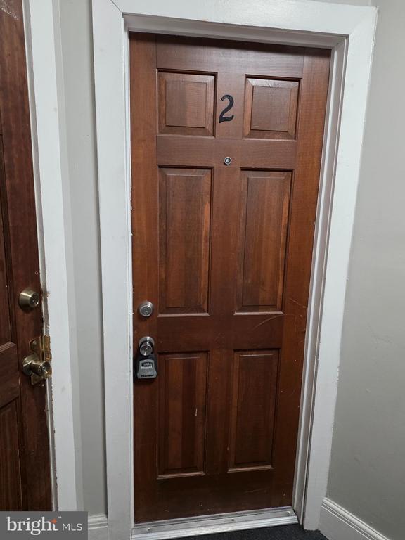 Building Photo - 604 W 20th St