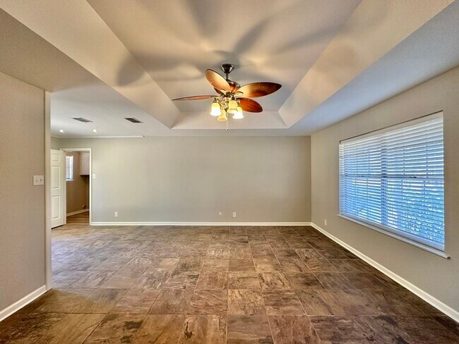 Building Photo - Tour Today! 3 Bedroom 2 Bathroom in WISD!