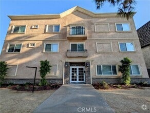 Building Photo - 17330 Chatsworth St