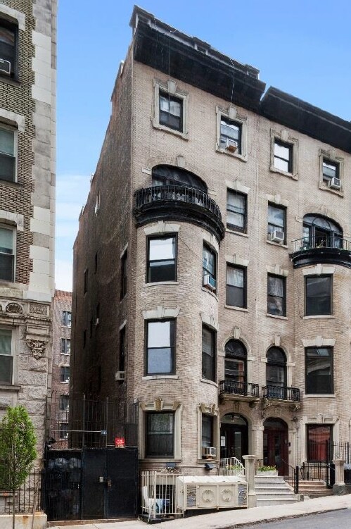 Building Photo - 627 W 113th St