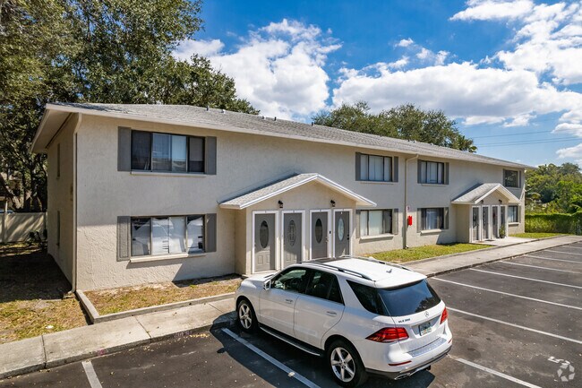 1409 Alpine Rd, en Clearwater, FL - Alpine