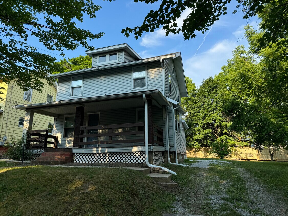 1099 Murray Ave, Akron, OH 44310 House Rental in Akron, OH