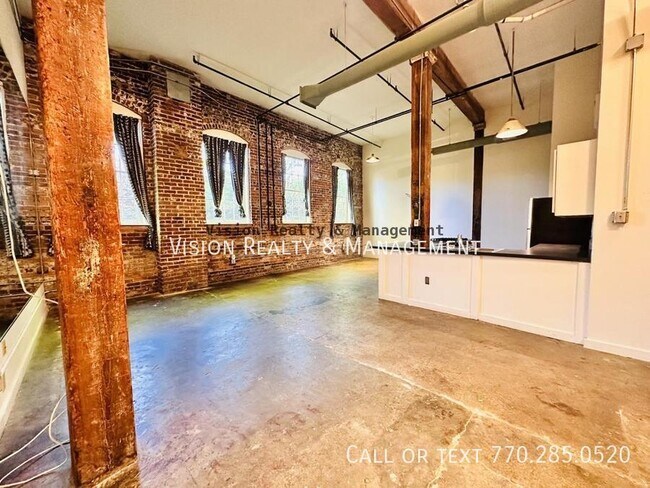 Foto del edificio - 887 West Marietta St NW