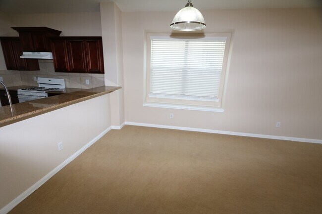 Building Photo - 19631 Little Pine Ln