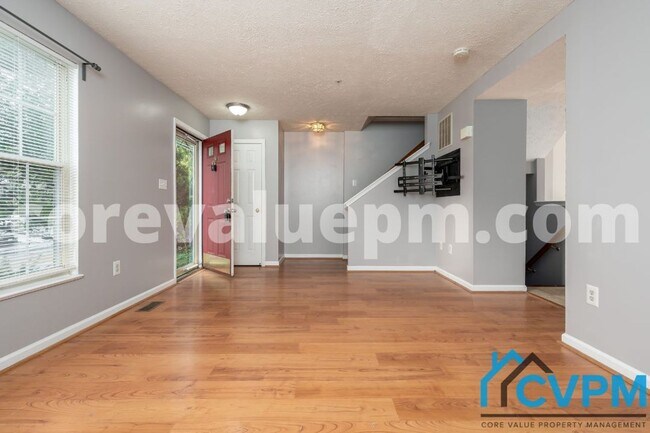 Building Photo - 963 Chestnut Manor Ct