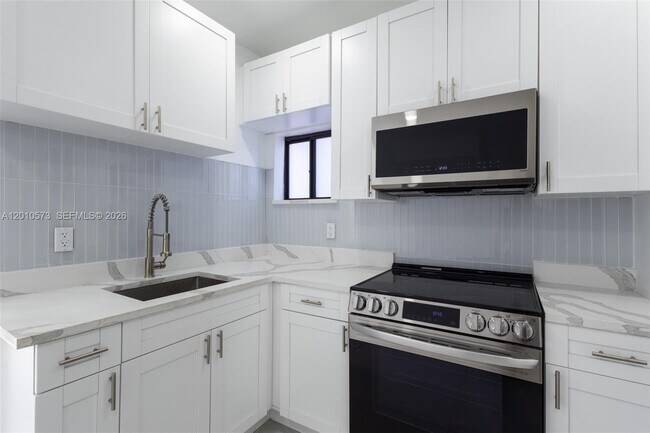 Building Photo - 571 NW 152nd St