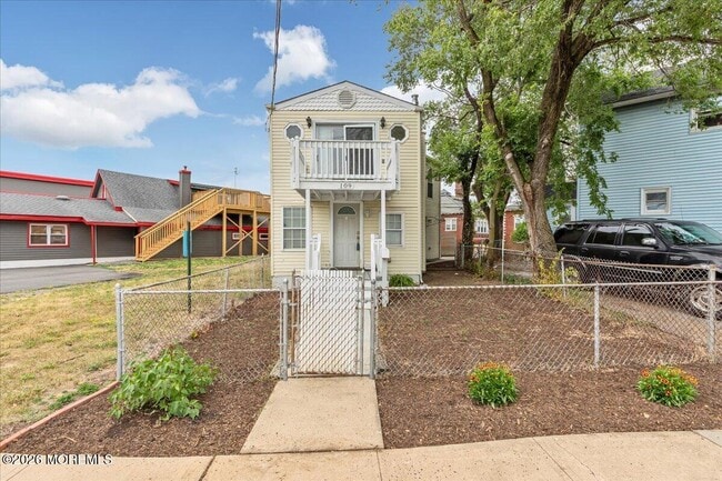 Building Photo - 109 Poole Ave