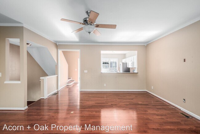 Foto del edificio - 2 br, 2.5 bath House - 5528 Red Robin Rd.