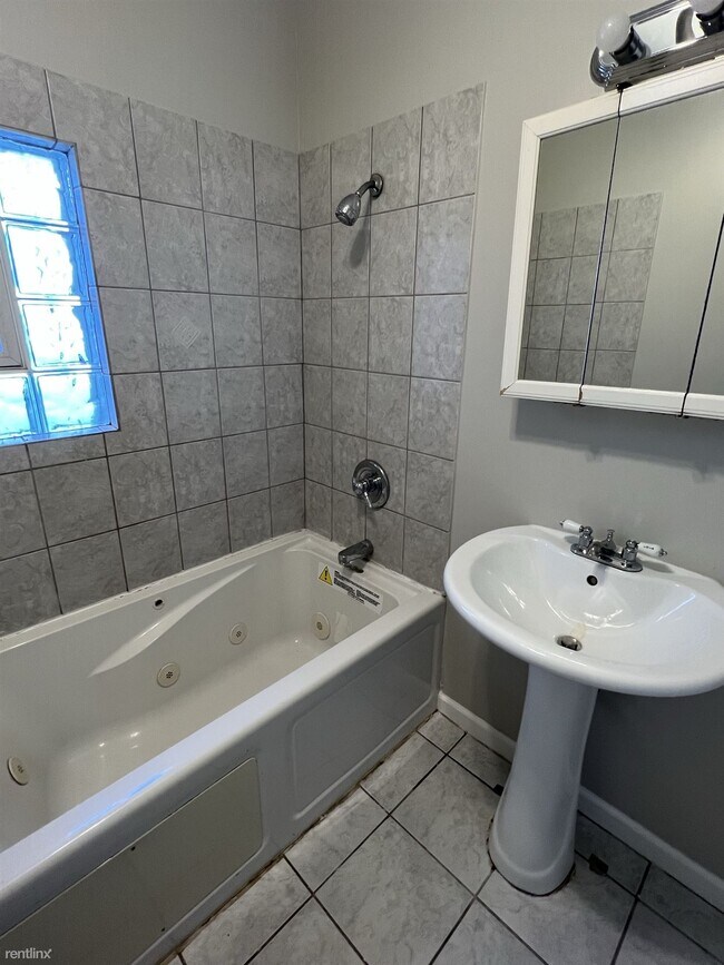 Foto del edificio - 4 br, 2 bath House - 918 Logan Street Sout...