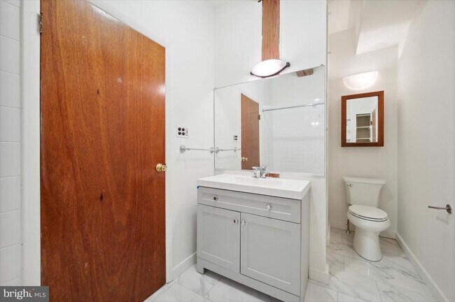 Foto del edificio - 240-42 N 3rd St