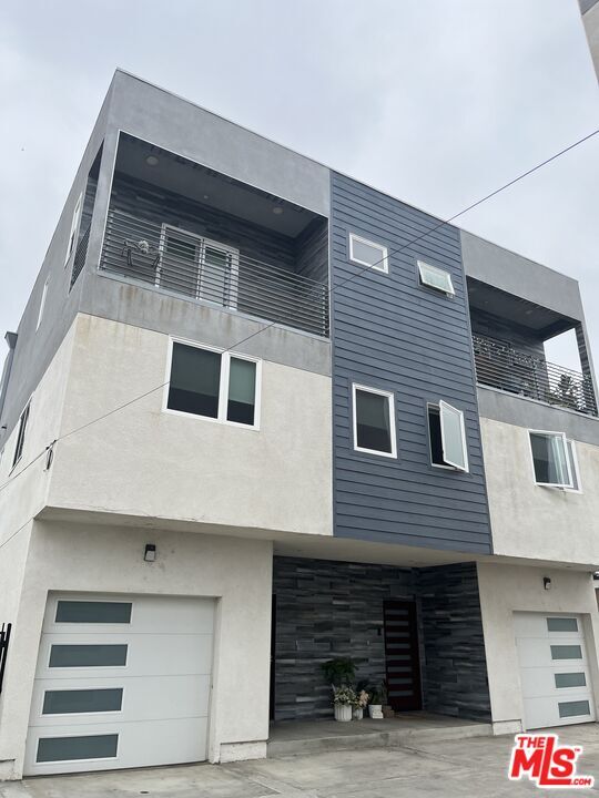 Foto del edificio - 1861 S Curson Ave