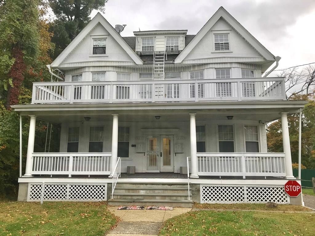 Primary Photo - 555 Webster Ave