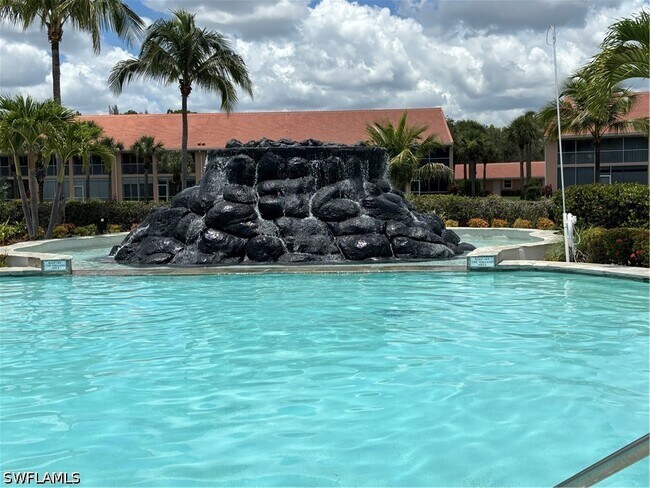 Foto del edificio - 6820 Beach Resort Dr