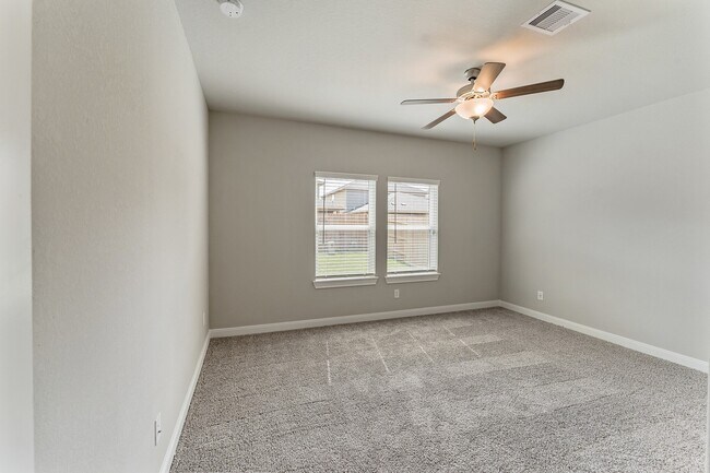 Building Photo - 4322 Pale Fox Ln