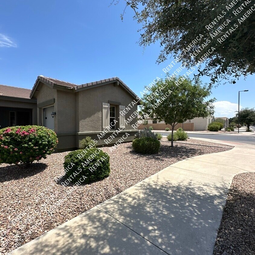Primary Photo - 20856 E Arroyo Verde Dr