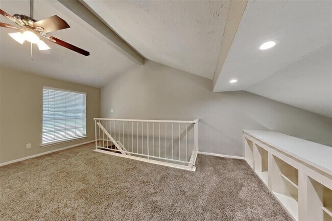 Building Photo - 21650 Park York Dr