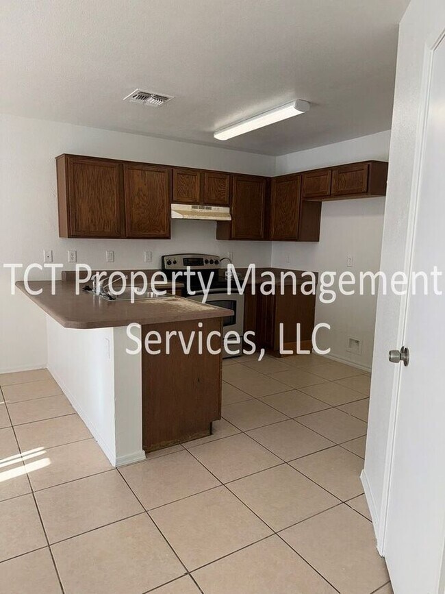 Building Photo - Large Corner Lot! 4 bedroom house in Mesa