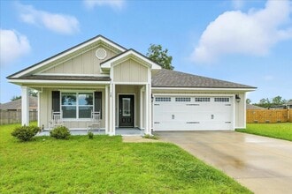 Building Photo - 18 E Sycamore Trl