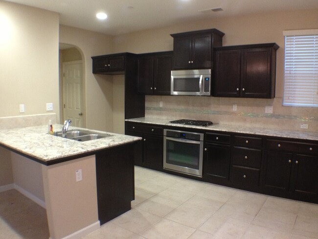 Foto del edificio - $2,300 Shepherd & Hwy 168, 3 Bedroom - N. ...