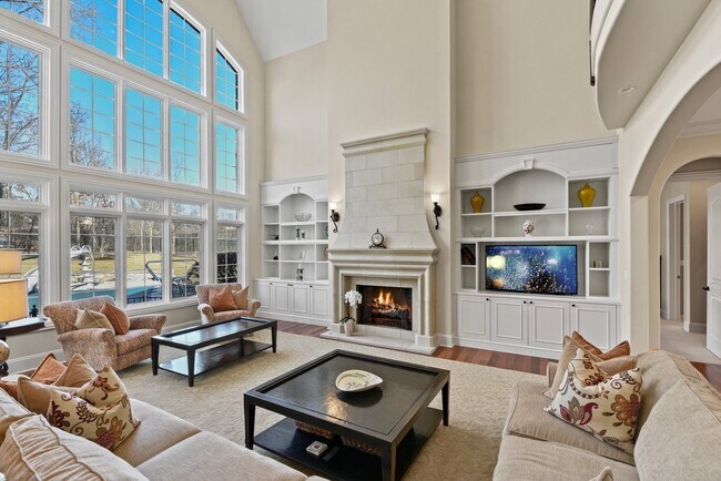 Building Photo - 2560 Forest Glen Trail