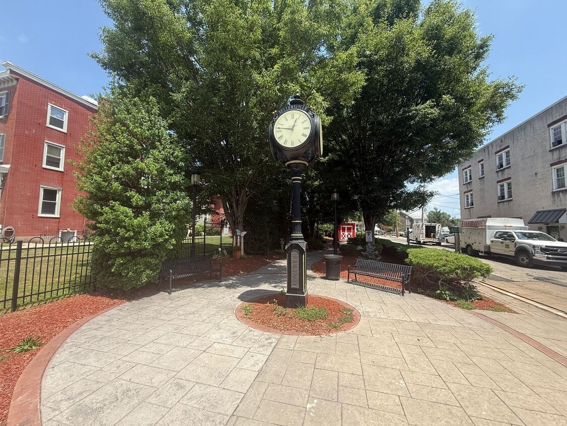 Building Photo - OPEN HOUSE Friday, July 29 2026 12:00 Noon - 1:00 PM