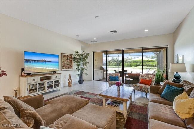 Building Photo - 4360 Aurora St