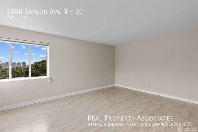 Foto del edificio - 1800 Taylor Ave N