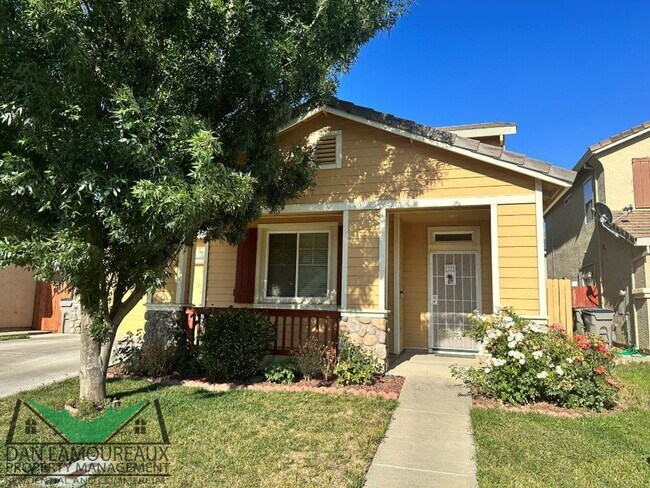 Foto del edificio - 4 Bedroom in East Woodland