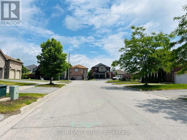 Building Photo - 8 Tascona Ct