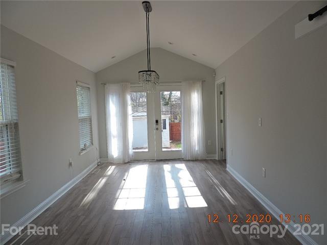 Building Photo - 317 Wesley Heights Way