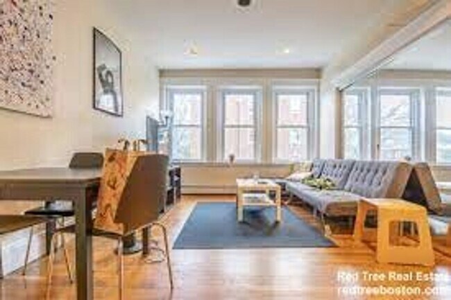 Foto del edificio - NICE 3 BED IN BROOKLINE!!!