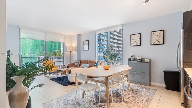 Building Photo - 31 SE 6th St