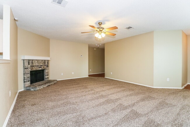 Foto del edificio - 4113 Hunters Creek Dr