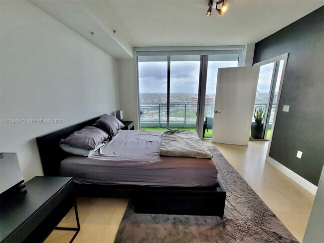 Foto del edificio - 92 SW 3rd St