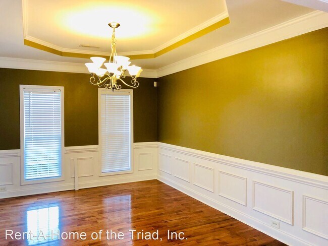 Foto del edificio - 5 br, 5 bath House - 4837 Marquis Street