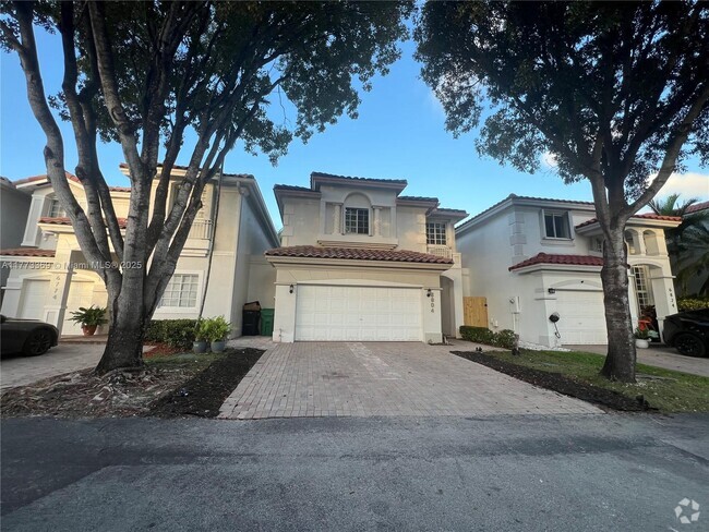 Building Photo - 6804 NW 109th Ave
