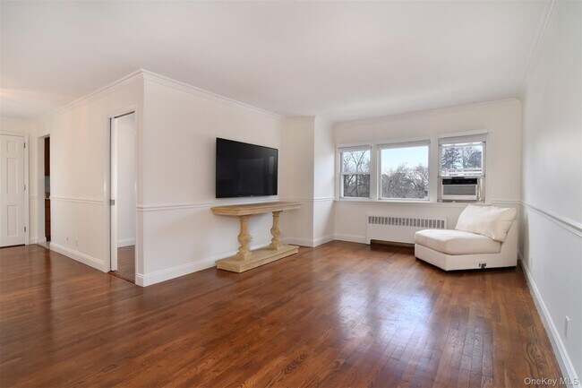 Foto del edificio - 140 N Broadway