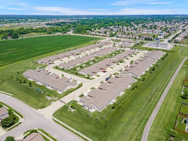 Building Photo - Redwood Plainfield