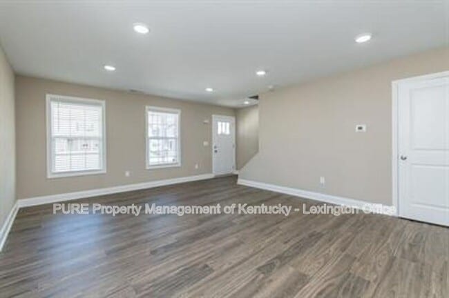 Building Photo - 1042 Judah Bear Blvd