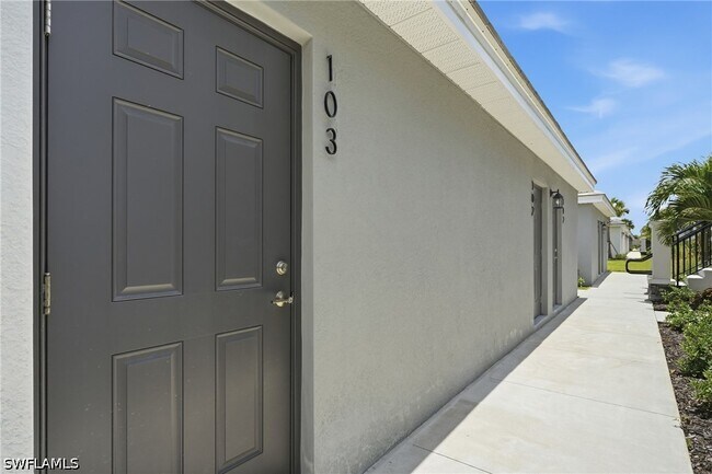 Building Photo - 11841 Venetian Lagoon Dr
