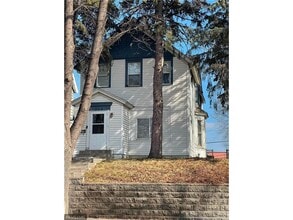 Building Photo - 944 Albemarle St