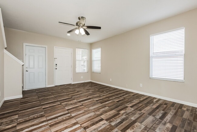 Building Photo - 12614 Montford Ln