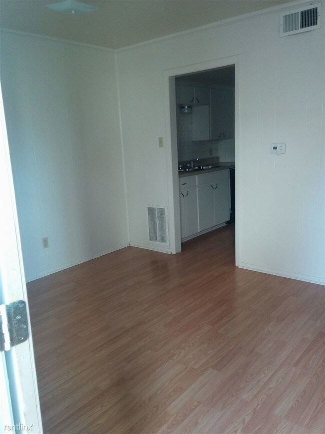 Foto del edificio - 2 br, 1 bath Apartment - 912 N Bell Ave
