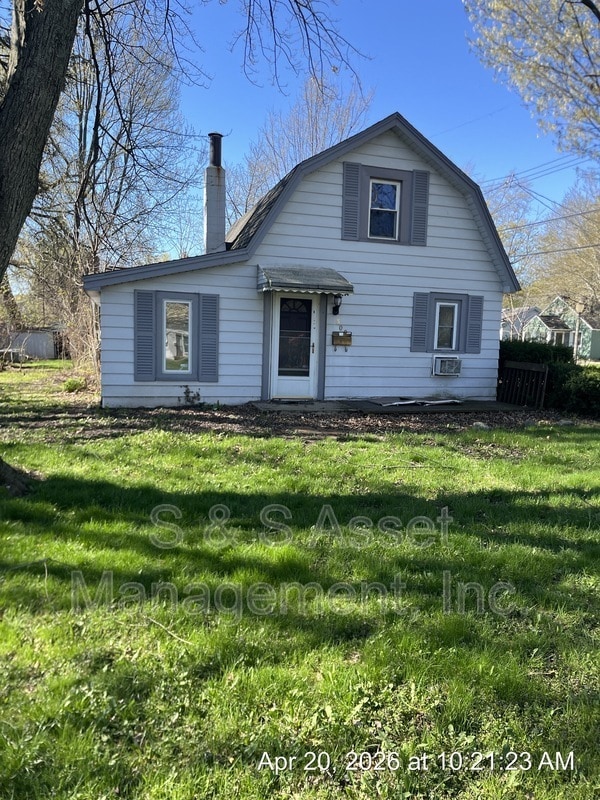 Building Photo - 300 E Everettdale Ave