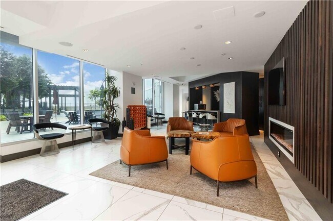 Foto del edificio - 400 W Peachtree St NW