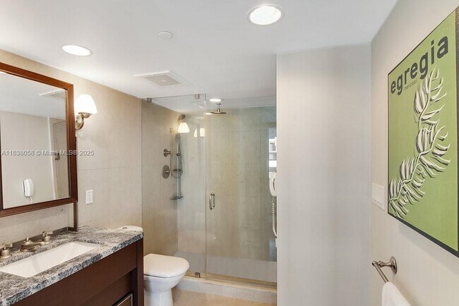 Building Photo - 6801 Collins Ave