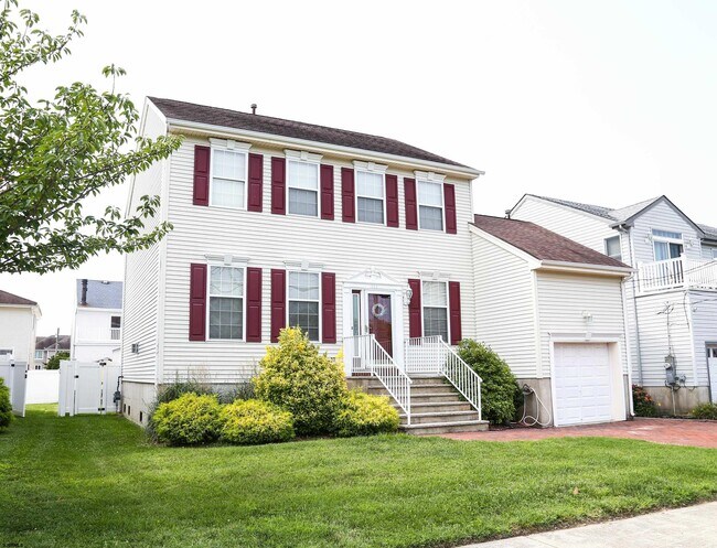 Foto del edificio - 1336 Vardon Rd