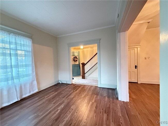 Building Photo - 56 E 5th St