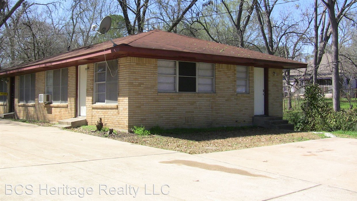 Primary Photo - 907 E 27th St
